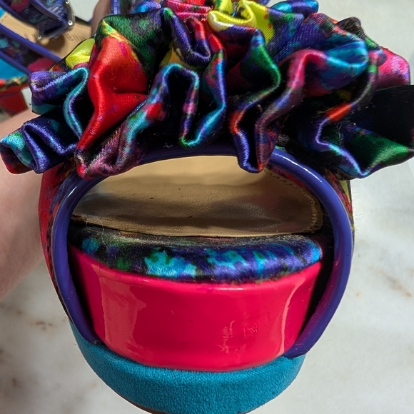 Gianni Bini Heels with Floral Embellishment - Picture 6 of 6